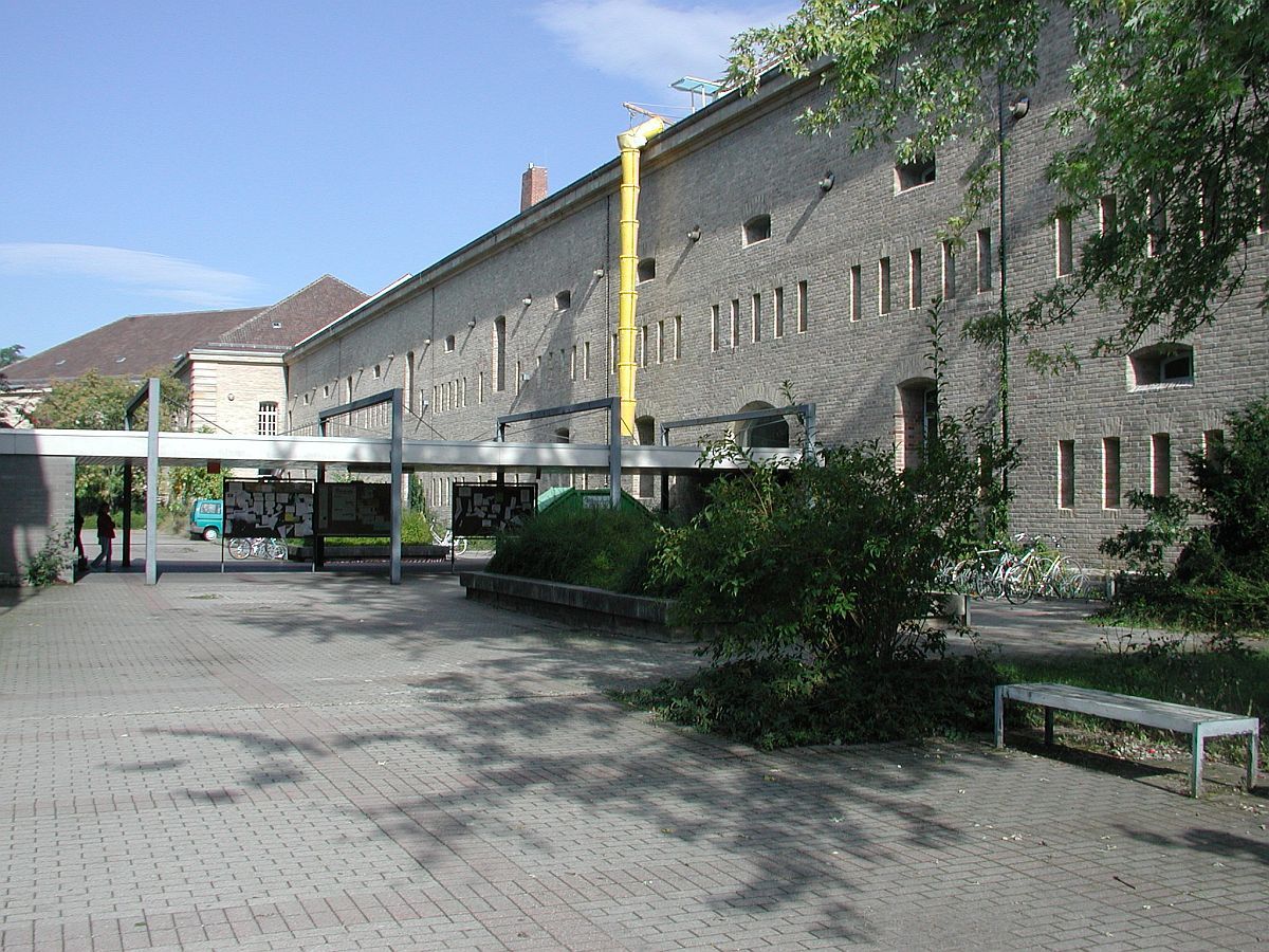 8511 FTSK Altbau Gebäudebild