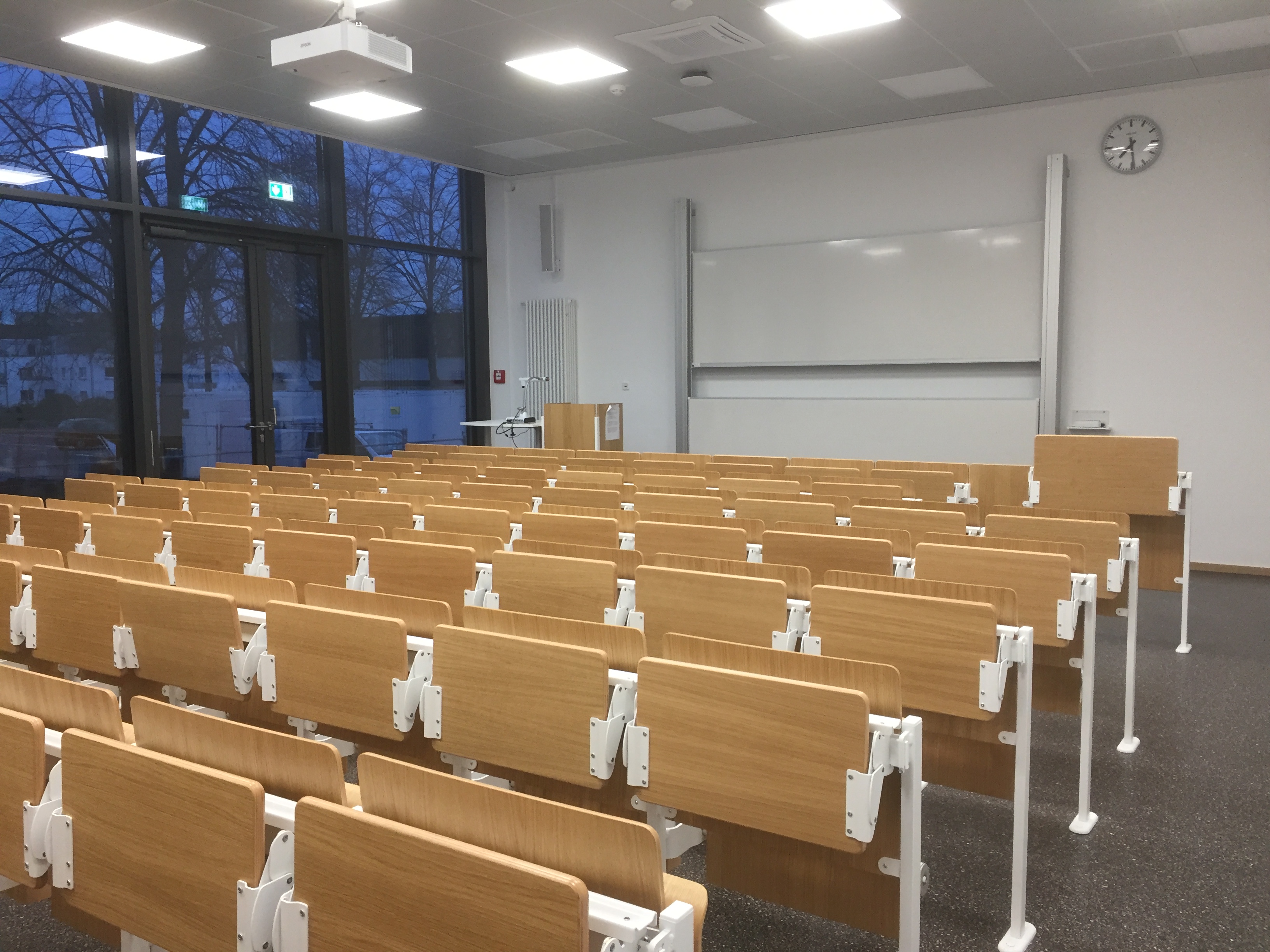 00 221 HS II Raumbild