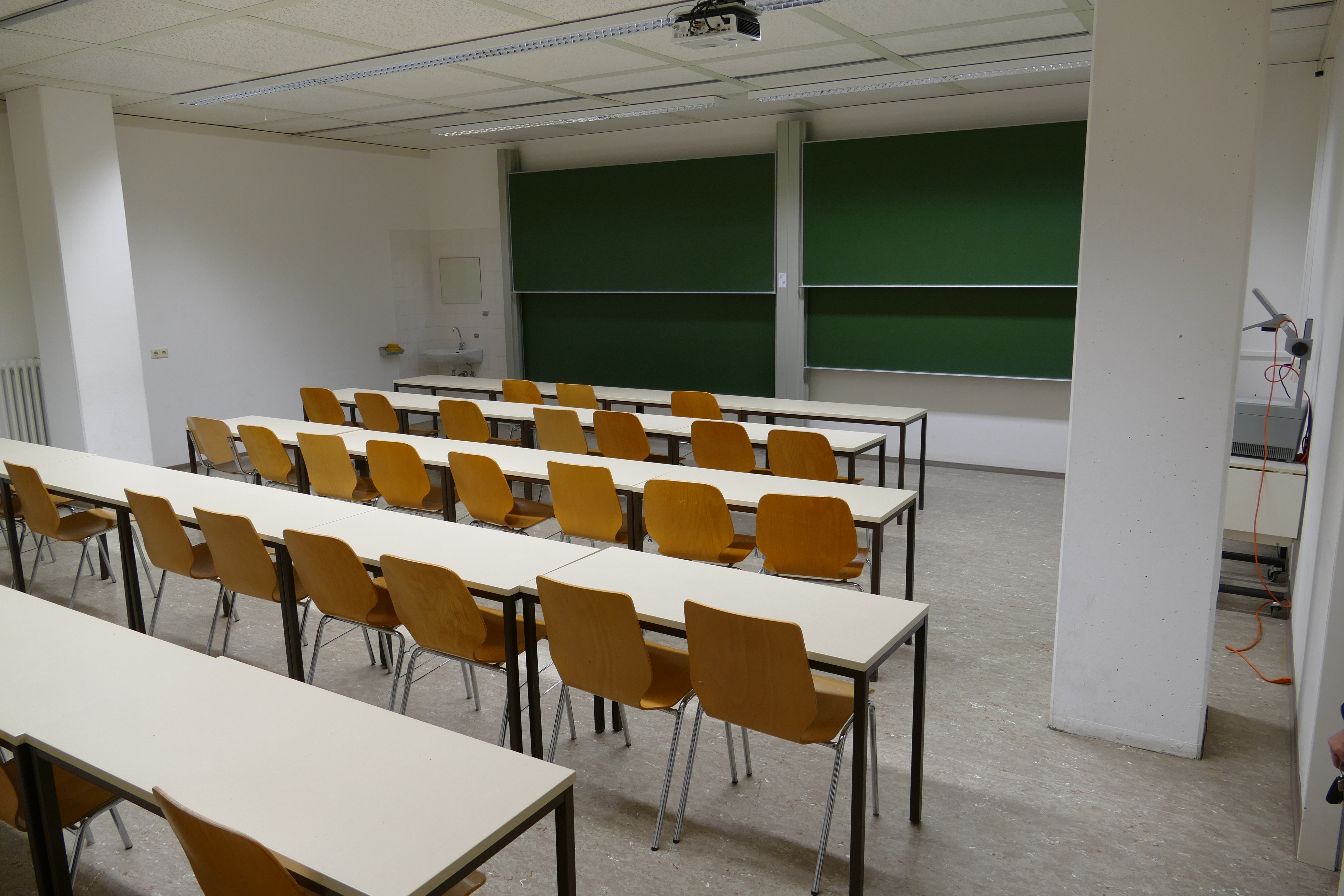 04 224 - 4 - 224 Raumbild