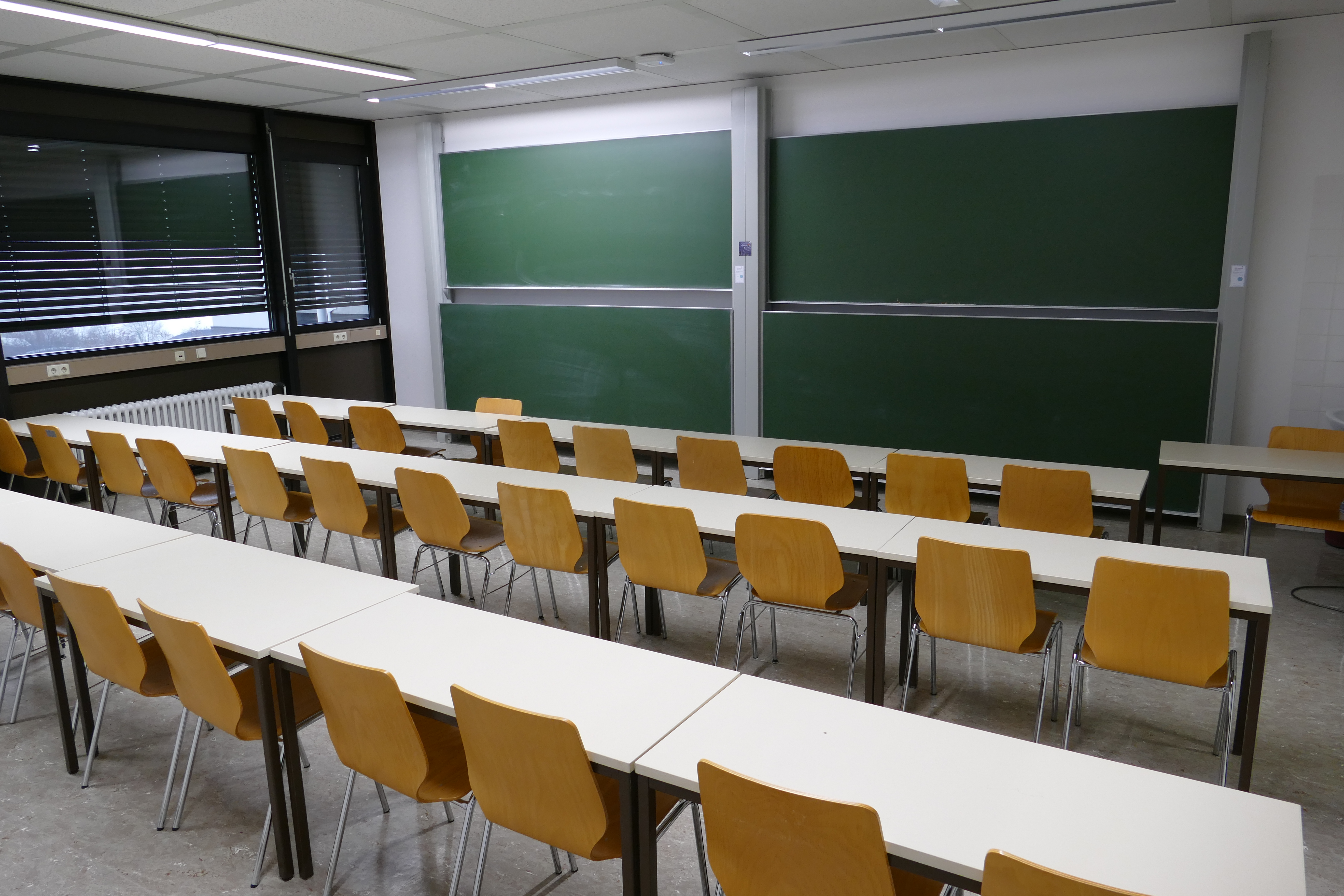 05 136 - 5 - 136 Raumbild